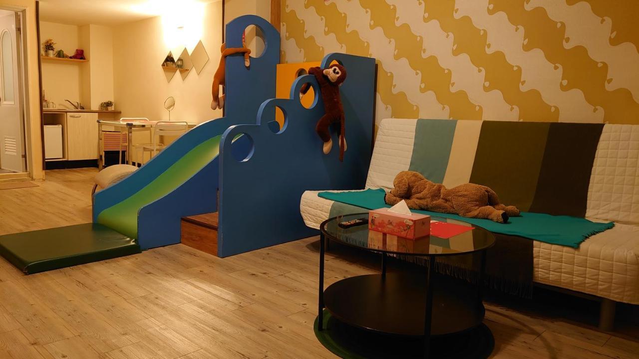 Jack'S House Apartment ไถหนาน ภายนอก รูปภาพ